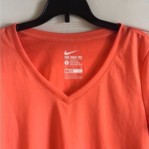 NWT MSRP $55 NWT Nike Tee Orange Women's Size Small - Picture 4 of 9